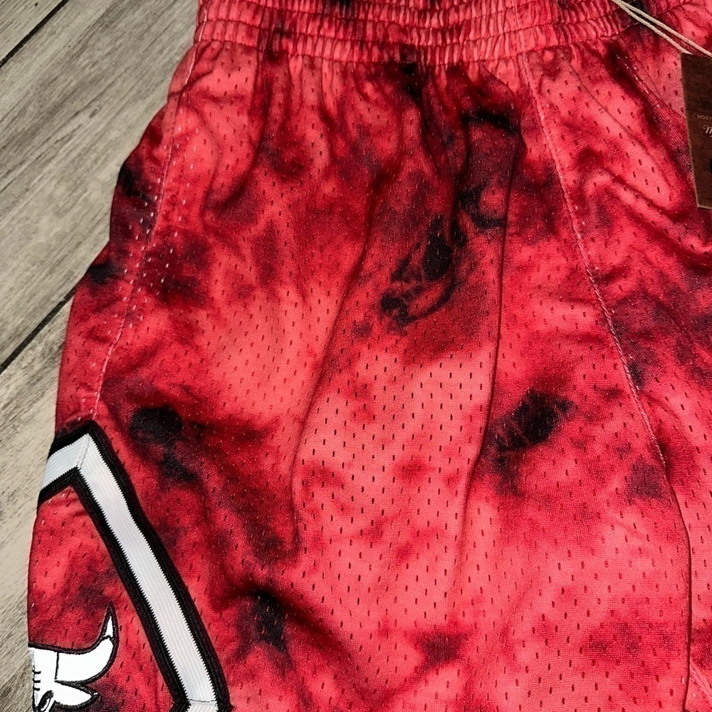 Mitchell & Ness Chicago Bulls Reflective Swingman Shorts Men's Size New - Picture 7 of 10